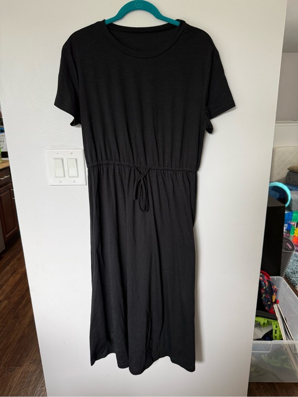 Black Drawstring Waist Short Sleeve Midi Dress